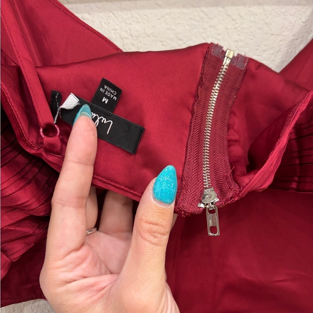 NWOT Lulus Got the Glam Wine Red Pleated Cutout Maxi Dress - Picture 6 of 9